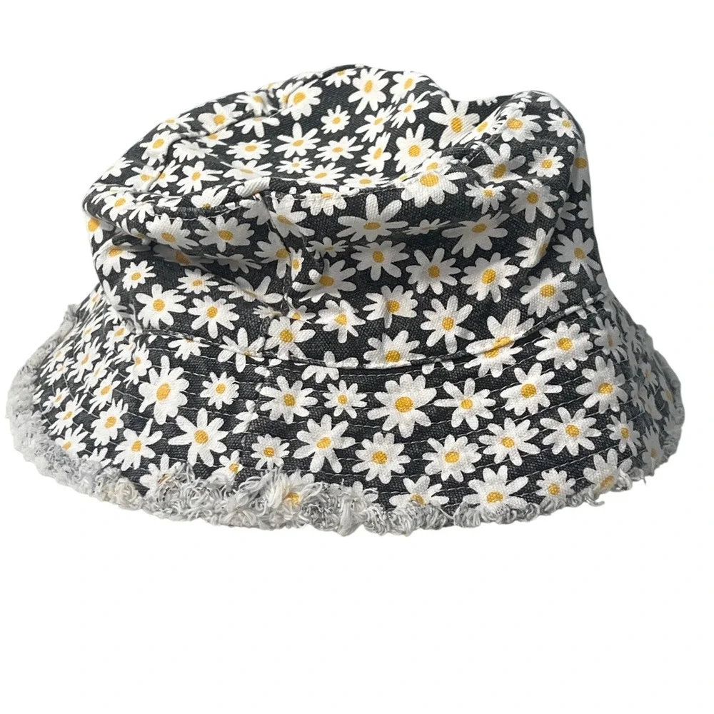 Black White Daisy Floral Bucket Hat One Size Fits Most Cottagecore Streetwear‎